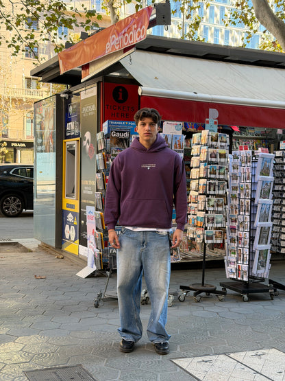 A UNIQUE STYLE FOR AN EXTRAODINARY WORLD /Burdeos